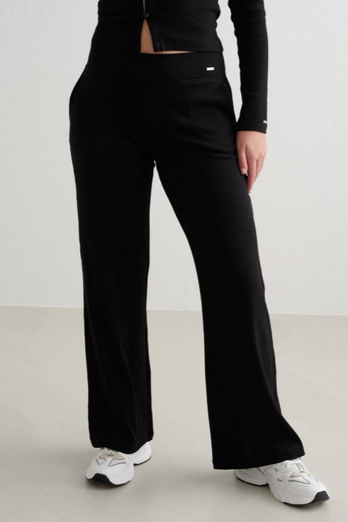 Ease Ribbed Wide Pants | Black