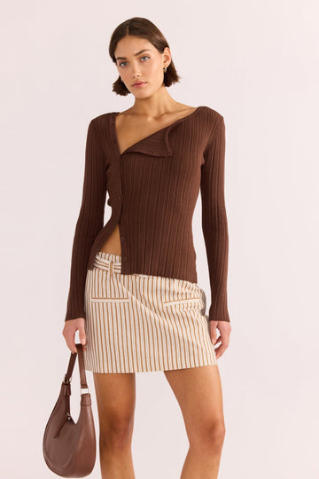 Zinnia Asymmetric Knit Top | Chocolate