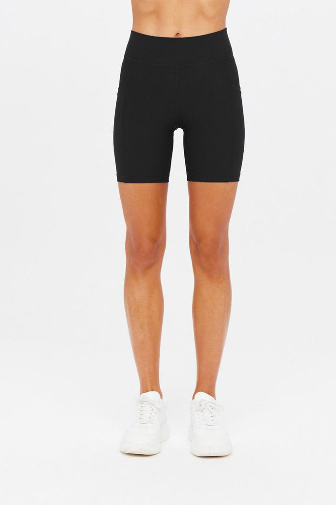 Peached 6" Pocket Spin Short | Black