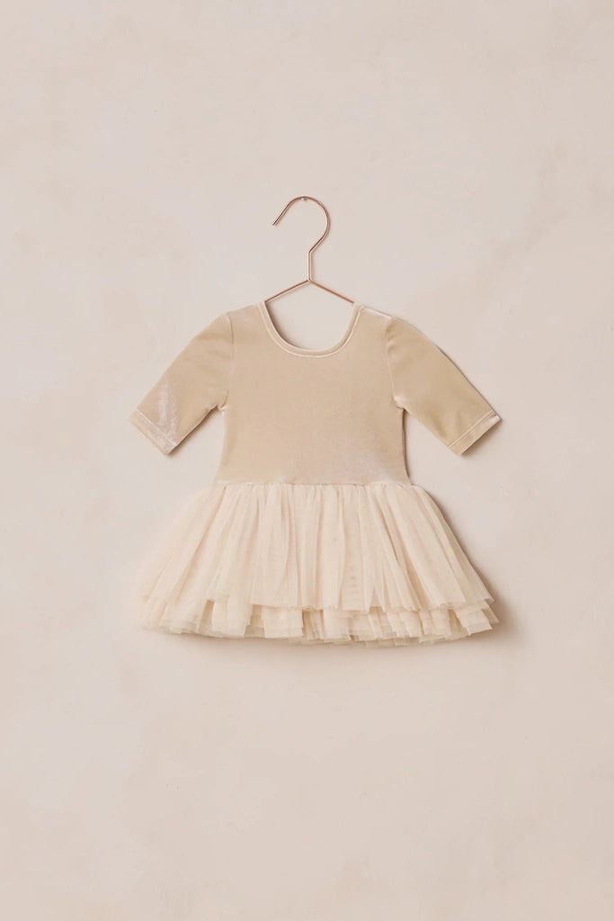 Thea Tutu | Antique